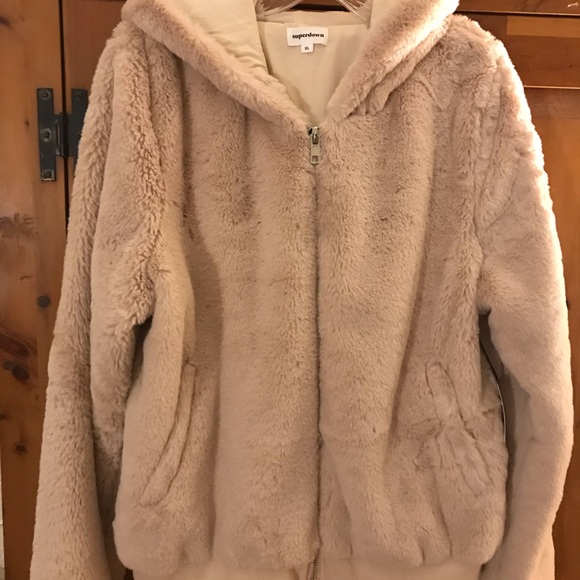 Marissa Teddy Jacket by Superdown NEW WITHOUT TAGS - Picture 8 of 8